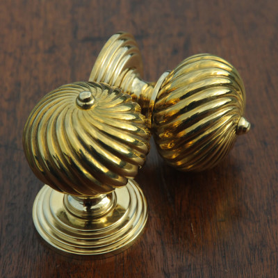 Burcot Swirl Brass Door Knobs
